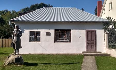 Пам’ятник вчительці — Фото 2