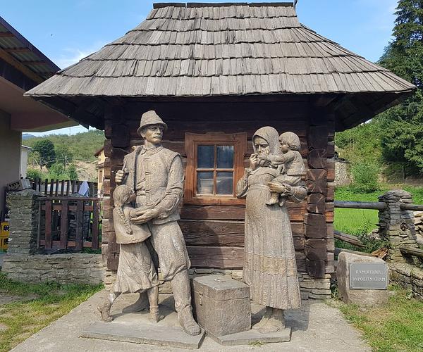 Пам'ятник заробітчанам