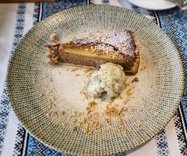 Красна садиба