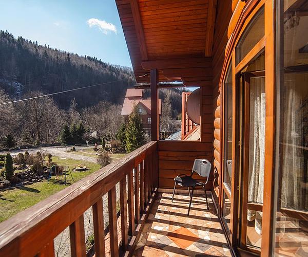 Гостинний двір "Красна Садиба"