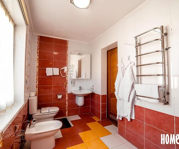 Гостинний двір "Красна Садиба"