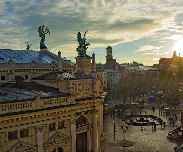 Де поїсти у Львові: ресторани, кав’ярні та атмосферні заклади, які варто відвідати