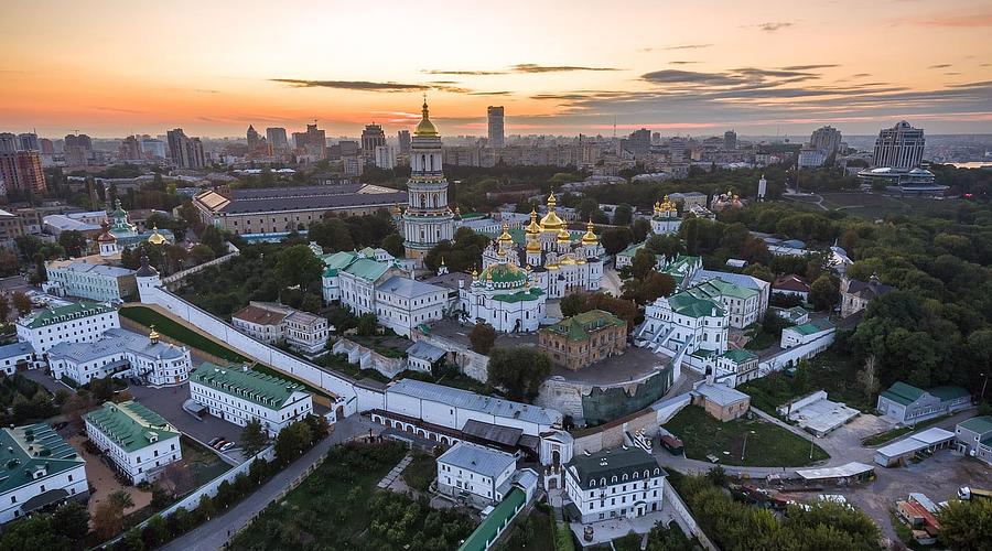 Де зупинитися у Києві 2026: готелі, апартаменти та безпечні райони